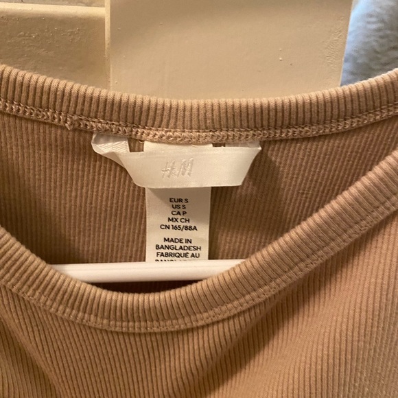H and M brown crop top - Picture 2 of 2